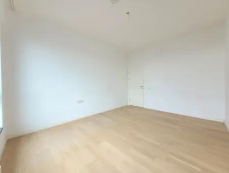İncek Loft Satılık 3+1 110 M²  Peyzaj Manzaralı Daire