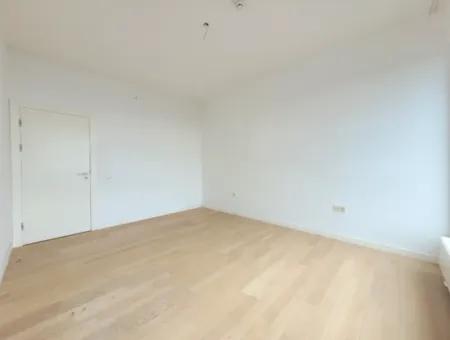 İncek Loft Satılık 3+1 110 M²  Peyzaj Manzaralı Daire