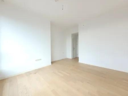 İncek Loft Satılık 3+1 110 M²  Peyzaj Manzaralı Daire