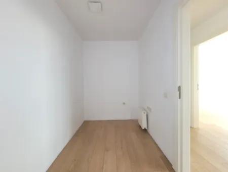 İncek Loft Satılık 3+1 110 M²  Peyzaj Manzaralı Daire