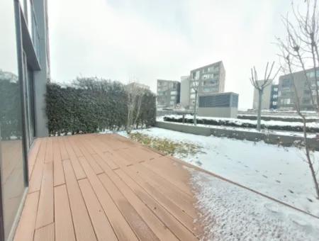 Boş Krediye Uygun İncek Loft Satılık 3+1 Bahçe Dubleksi Şehir Manzaralı Daire