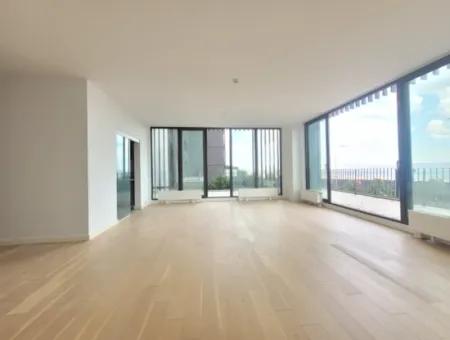 Boş İncek Loft Satılık  Teraslı 4+1  Mogan Manzaralı 146 M² 1.Kat Daire