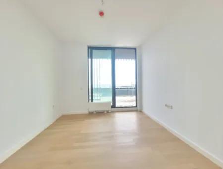 Boş İncek Loft Satılık  Teraslı 4+1  Mogan Manzaralı 146 M² 1.Kat Daire
