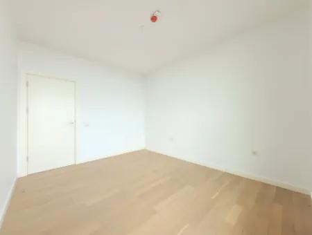 Boş İncek Loft Satılık  Teraslı 4+1  Mogan Manzaralı 146 M² 1.Kat Daire