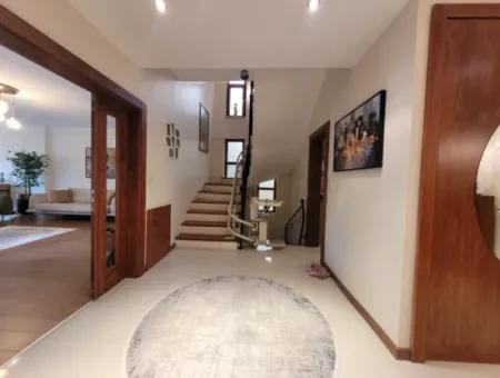 Vatandaşlığa Uygun Bursa Nilüfer Konak Mah. 340 M ² Panoramik Manzaralı Tam Müstakil Dubleks Satılık Villa