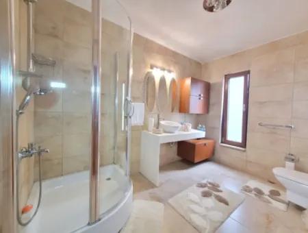 Vatandaşlığa Uygun Bursa Nilüfer Konak Mah. 340 M ² Panoramik Manzaralı Tam Müstakil Dubleks Satılık Villa