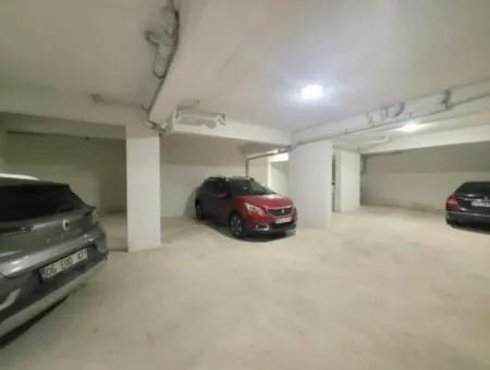 Vatandaşlığa Uygun Ankara Gölbaşı Bahçelievler Mah. 200 M ² Park Manzaralı Arakat Lüks Satılık Daire