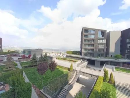 Boş Krediye Uygun Göl Manzaralı İncek Loft Satılık  3+1 Dubleks Peyzaj Manzaralı 2.Kat Daire