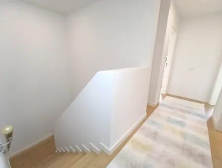 Boş Krediye Uygun Göl Manzaralı İncek Loft Satılık  3+1 Dubleks Peyzaj Manzaralı 2.Kat Daire