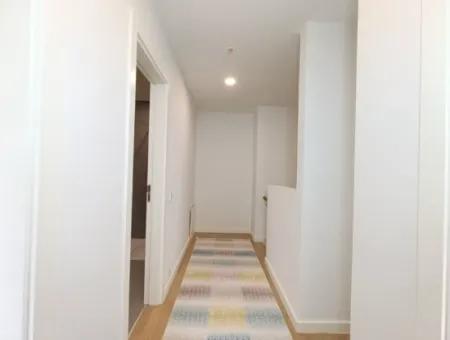 Boş Krediye Uygun Göl Manzaralı İncek Loft Satılık  3+1 Dubleks Peyzaj Manzaralı 2.Kat Daire