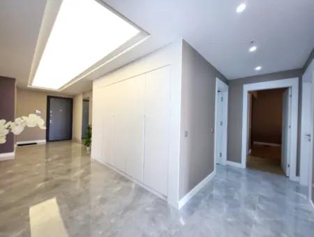 Taşpınar Mah. Faras Panora Lüks Yapılı Satılık 4,5+1 7.Kat Daire Gölbaşı Ankara