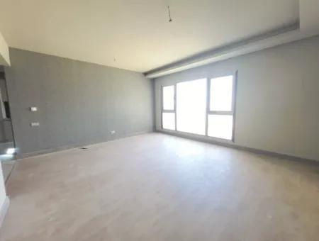 Sıfır Kent İncek Satılık 3+1 Peyzaj Manzaralı 124 M2 3.Kat Daire Hacılar Mah. Gölbaşı Ankara