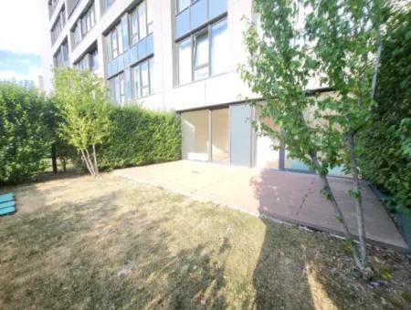Krediye Uygun Boş İncek Loft Satılık 2,5+1 Peyzaj Manzaralı Bahçe Katı Daire 2 Bahçeli