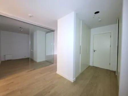 Krediye Uygun Boş İncek Loft Satılık 2,5+1 Peyzaj Manzaralı Bahçe Katı Daire 2 Bahçeli