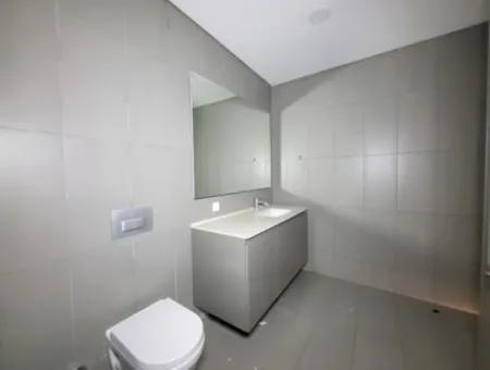 Krediye Uygun Boş İncek Loft Satılık 2,5+1 Peyzaj Manzaralı Bahçe Katı Daire 2 Bahçeli