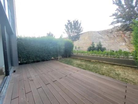 Kiracısız İncek Loft Satılık  2+1 Bahçe Dubleks Şehir Manzaralı Daire