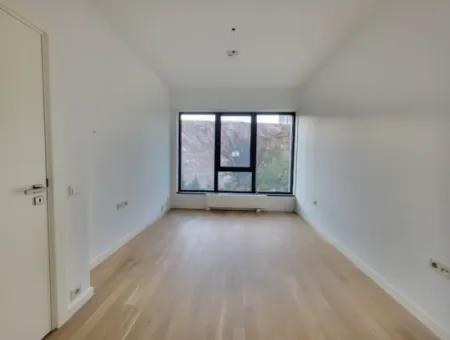 Kiracısız İncek Loft Satılık  2+1 Bahçe Dubleks Şehir Manzaralı Daire