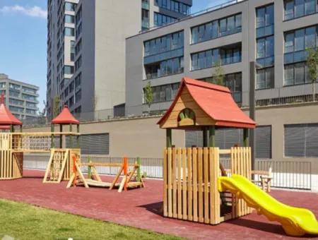 Kiracısız İncek Loft Satılık  2+1 Bahçe Dubleks Şehir Manzaralı Daire