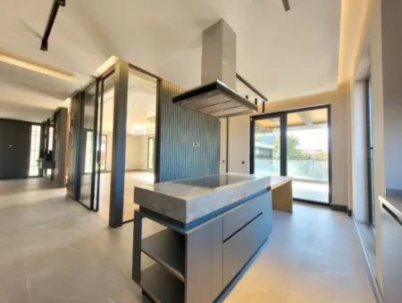 İncek 800 M²  Arsa Da Lüks Dubleks Villa 4+2  İncek Mahallesi Gölbaşı Ankara Türkiye