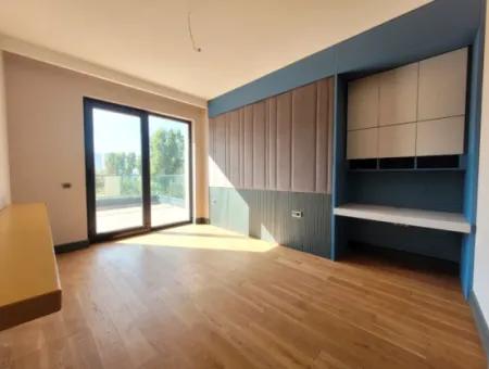 İncek 800 M²  Arsa Da Lüks Dubleks Villa 4+2  İncek Mahallesi Gölbaşı Ankara Türkiye