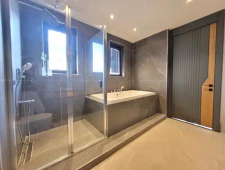 İncek 800 M²  Arsa Da Lüks Dubleks Villa 4+2  İncek Mahallesi Gölbaşı Ankara Türkiye