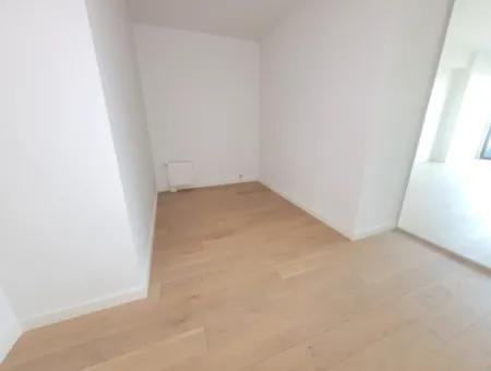 İncek Loft Satılık 2,5+1 Peyzaj Manzaralı 3.Kat Daire