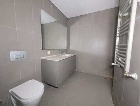 İncek Loft Satılık 2,5+1 Peyzaj Manzaralı 3.Kat Daire