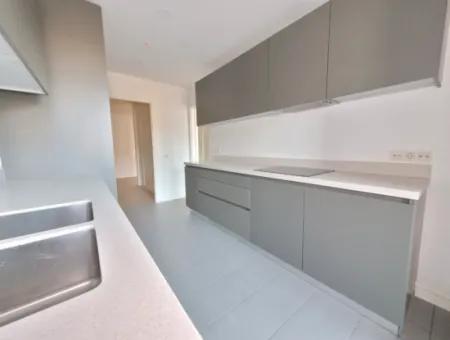 İncek Loft Satılık 2,5+1 Peyzaj Manzaralı 3.Kat Daire