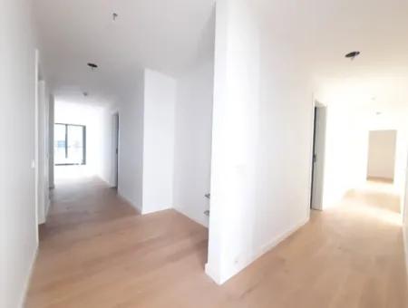 İncek Loft Satılık  5+1  Peyzaj Manzaralı 3.Kat 188 M² Daire