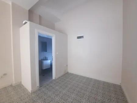 Çanakkale Çarşı İçinde Satılık 40 M²  Bacalı Dükkan