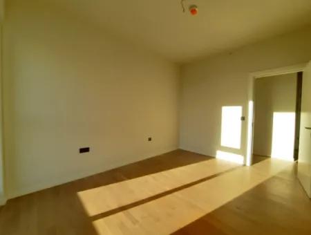 Kiracısız Beytepe İncek Bulvar Loft Satılık 3+1 130 M² 17.Kat Mogan Manzaralı Güney Cephe Daire